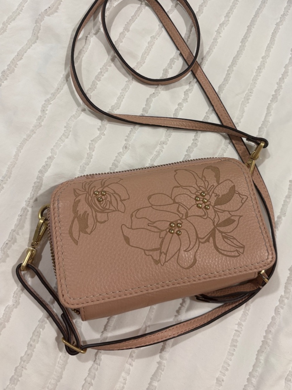 Vera Bradley Pebble Leather Floral Crossbody Wallet Bag in Sand Pink